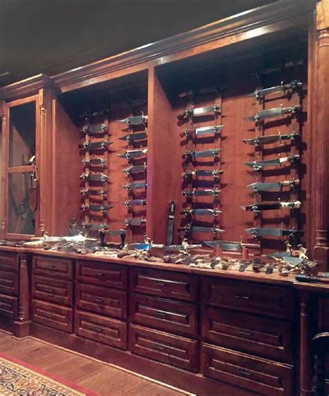 Knife Showcases .